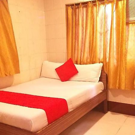 Hotel Saim Palace Mumbai Exteriör bild