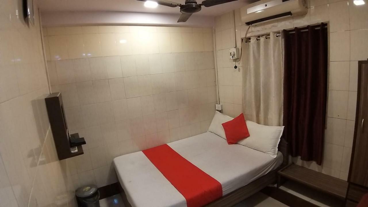Hotel Saim Palace Mumbai Exteriör bild